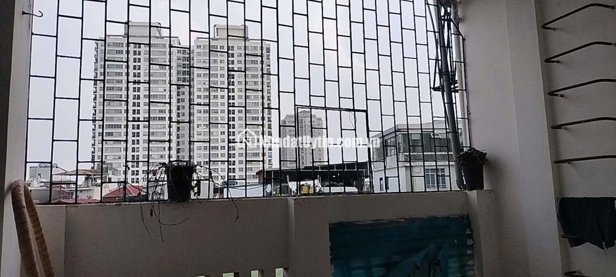 Nhà ngõ 35m2 + 4 phòng ngủ + ngõ 81 Lương Định Của